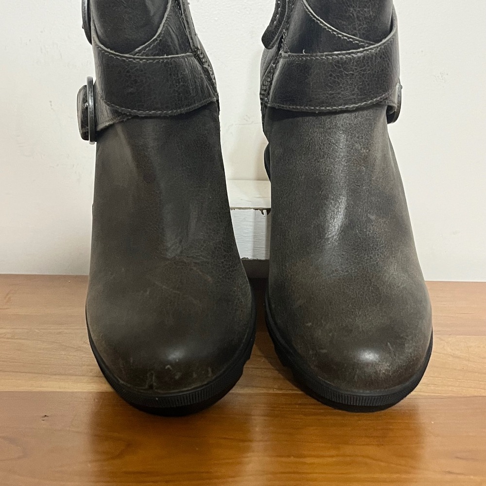 Women's Ankle Wedge Boot with Buckle Straps - Gray - Picture 4 of 7
